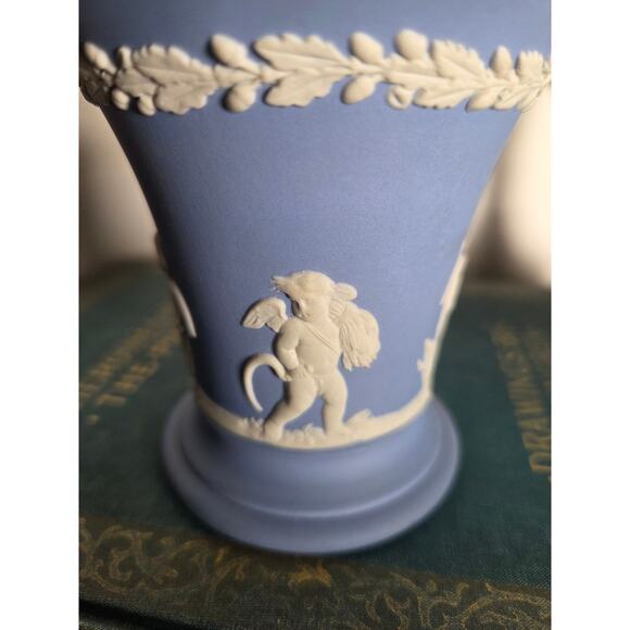 Wedgwood Blue Jasperware Mini Vase 3.5" Made in England Cupid Relief Vintage - Picture 7 of 10